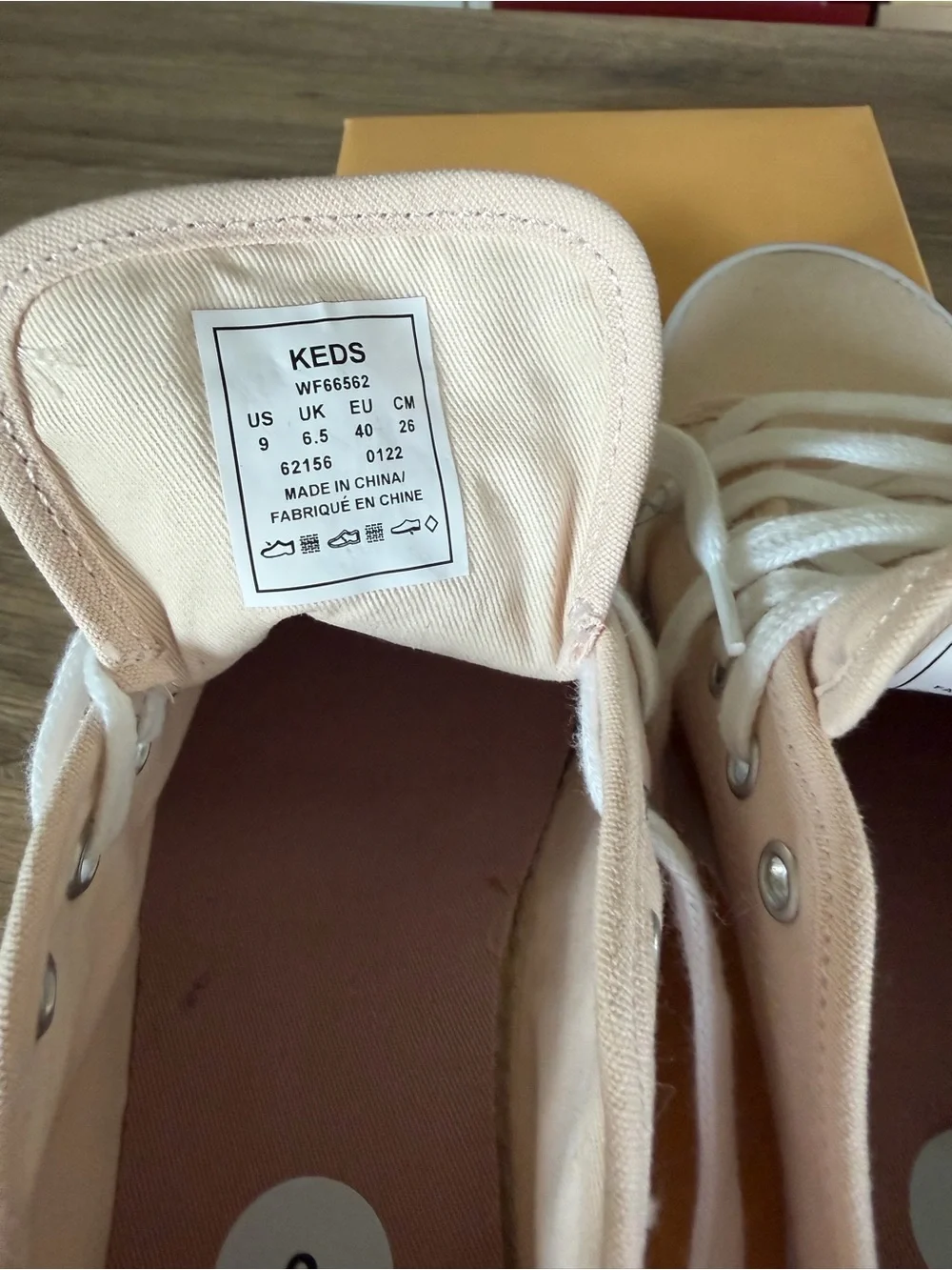 NWOB Keds Women’s Champion Classic Canvas Sneakers Light Pink Size 9